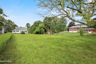 34 Anthony St, Adams, MA 01220 - Photo 25