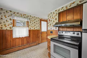 34 Anthony St, Adams, MA 01220 - Photo 9