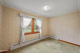 34 Anthony St, Adams, MA 01220 - Photo 13