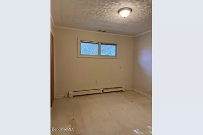 153 E Main St, Sheffield, MA 01222 - Photo 21