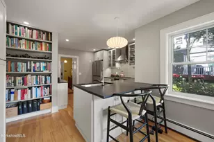 39 Lexington Pkwy, Pittsfield, MA 01201 - Photo 9