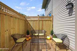 39 Lexington Pkwy, Pittsfield, MA 01201 - Photo 21