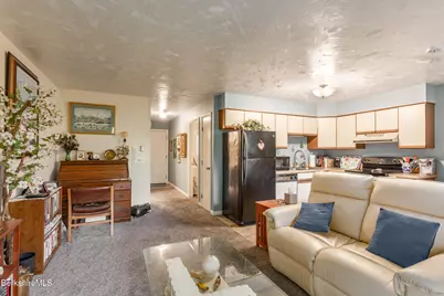 580 S Main St #4-2, Lanesborough, MA 01237 - Photo 9