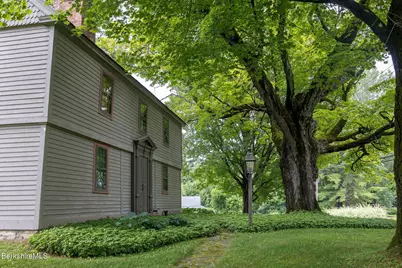 18 Goodrich St, Stockbridge, MA 01262 - Photo 9