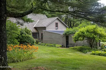 18 Goodrich St, Stockbridge, MA 01262 - Photo 7