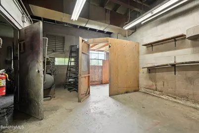 717 East St, Pittsfield, MA 01201 - Photo 7