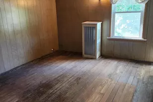 25 Ashley St, Pittsfield, MA 01201 - Photo 13