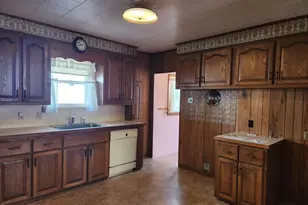 25 Ashley St, Pittsfield, MA 01201 - Photo 9