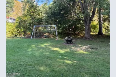 136 Sand Springs Rd, Williamstown, MA 01267 - Photo 17