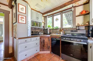 6 Locust St, Great Barrington, MA 01230 - Photo 11