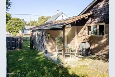 6 Locust St, Great Barrington, MA 01230 - Photo 37