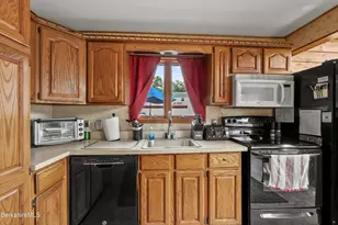 156 Draper Ave, Pittsfield, MA 01201 - Photo 9