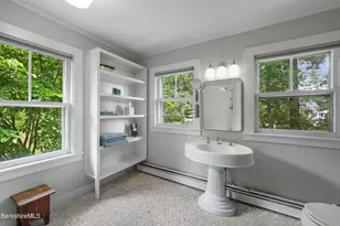 12 Barrington Pl, Great Barrington, MA 01230 - Photo 27
