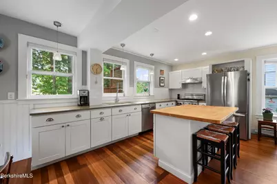 12 Barrington Place, Great Barrington, MA 01230 - Photo 17