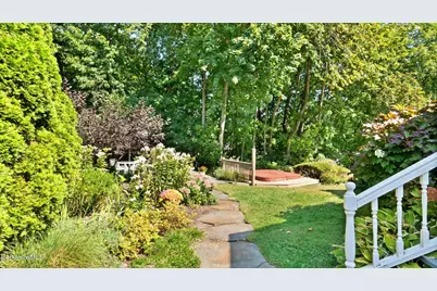 211 Cottage St, Great Barrington, MA 01236 - Photo 17