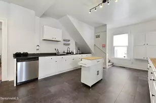 247 South St, Pittsfield, MA 01201 - Photo 17