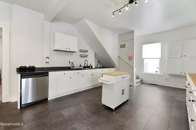 247 South St, Pittsfield, MA 01201 - Photo 13