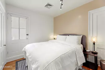 247 South St, Pittsfield, MA 01201 - Photo 27