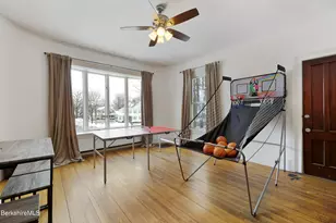 247 South St, Pittsfield, MA 01201 - Photo 37