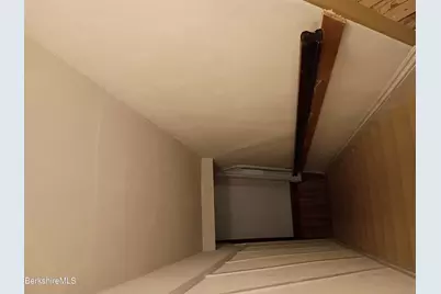 24 Franklin St, North Adams, MA 01247 - Photo 37