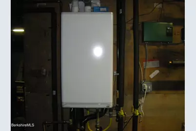 24 Franklin St, North Adams, MA 01247 - Photo 43