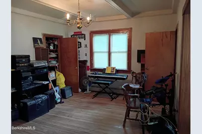 24 Franklin St, North Adams, MA 01247 - Photo 25