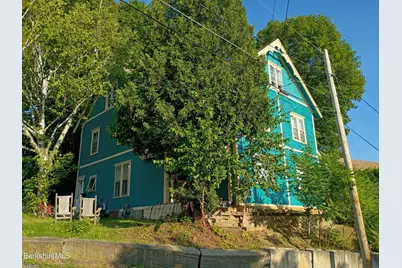 24 Franklin St, North Adams, MA 01247 - Photo 11