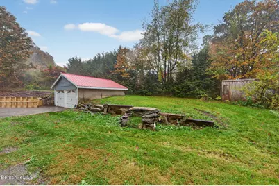 103 Holmes Rd, Hinsdale, MA 01235 - Photo 33