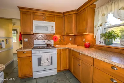 932 Williams St, Pittsfield, MA 01201 - Photo 15