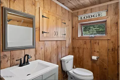 1099 New Ashford Rd, Williamstown, MA 01267 - Photo 35