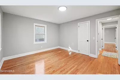 106 Sampson Pkwy, Pittsfield, MA 01201 - Photo 21