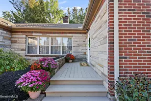 106 Sampson Pkwy, Pittsfield, MA 01201 - Photo 3