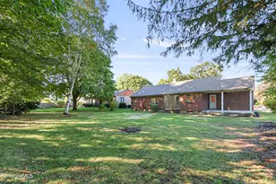 106 Sampson Pkwy, Pittsfield, MA 01201 - Photo 33