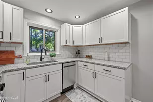 106 Sampson Pkwy, Pittsfield, MA 01201 - Photo 15