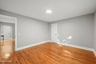 106 Sampson Pkwy, Pittsfield, MA 01201 - Photo 19