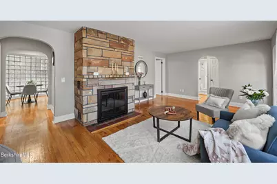 106 Sampson Pkwy, Pittsfield, MA 01201 - Photo 9