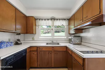 27 2nd St, Adams, MA 01220 - Photo 7