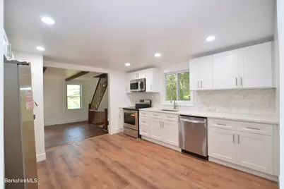 190 Willow St, Lee, MA 01238 - Photo 15