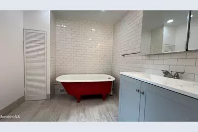 190 Willow St, Lee, MA 01238 - Photo 7