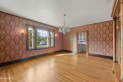 5 Crofut St, Pittsfield, MA 01201 - Photo 9