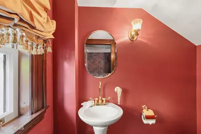 5 Crofut St, Pittsfield, MA 01201 - Photo 23