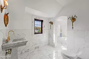 5 Crofut St, Pittsfield, MA 01201 - Photo 43