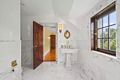 5 Crofut St, Pittsfield, MA 01201 - Photo 45