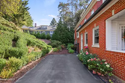 5 Crofut St, Pittsfield, MA 01201 - Photo 59