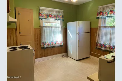 156 Elizabeth St, Pittsfield, MA 01201 - Photo 19