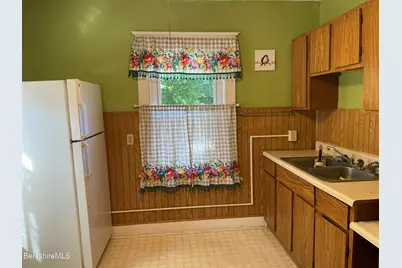 156 Elizabeth St, Pittsfield, MA 01201 - Photo 21