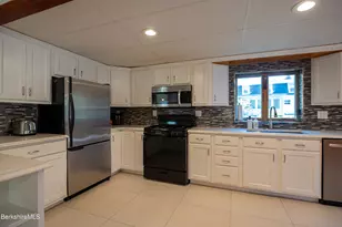 1600 Pleasant St, Lee, MA 01238 - Photo 11