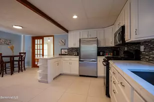 1600 Pleasant St, Lee, MA 01238 - Photo 9