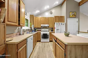 1592 County Rd, Sheffield, MA 01230 - Photo 13