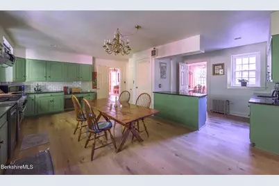 65 Crofut St, Pittsfield, MA 01201 - Photo 23